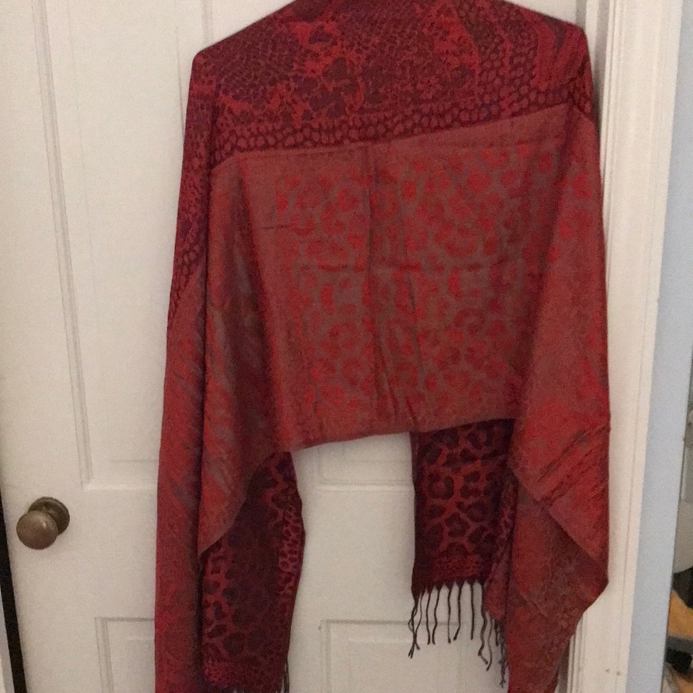 NWOT-Pashmina scarf- ruby red